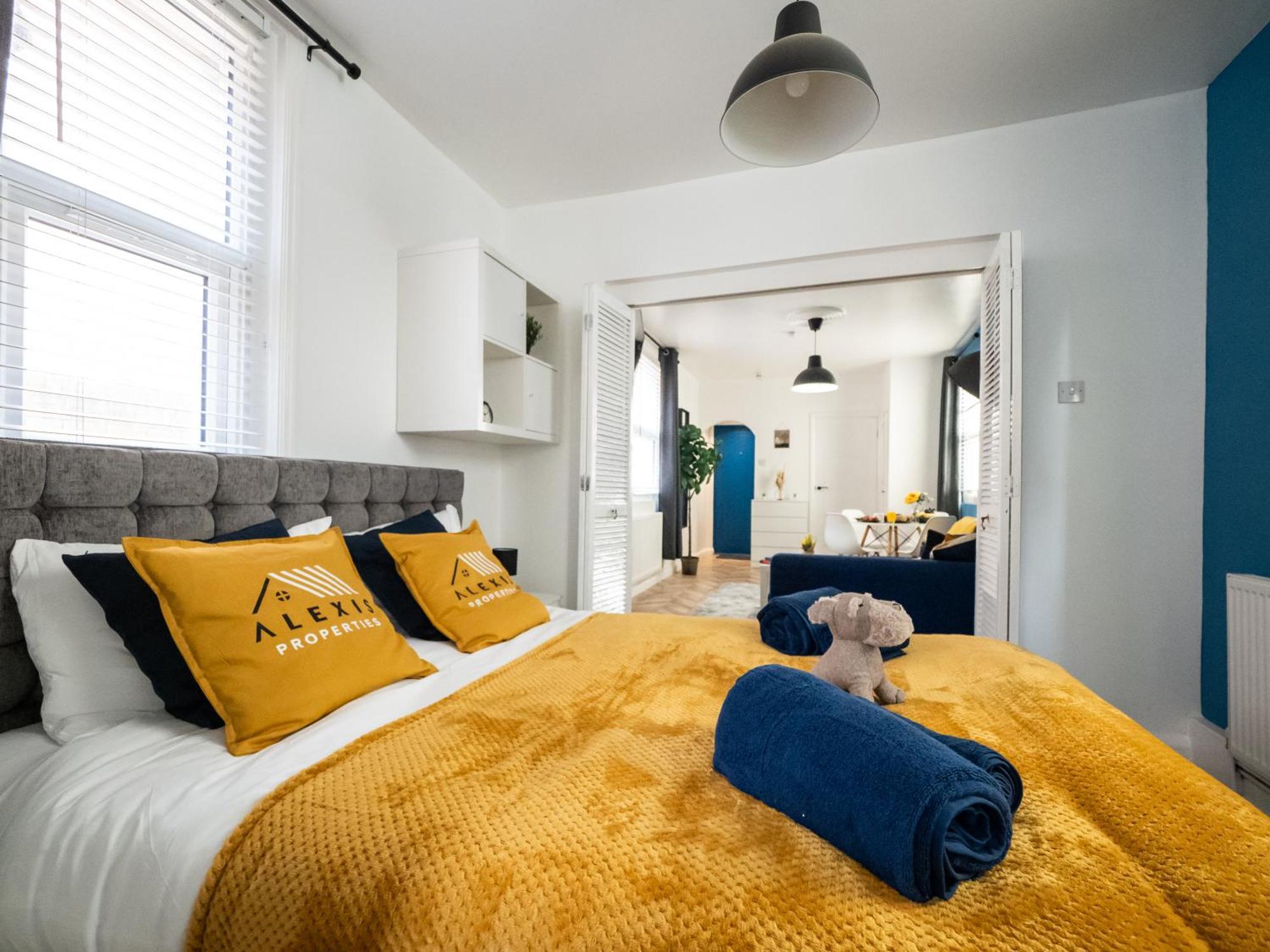 Appartement Seaside Retreat: Luxury 1-Bed, Free Parking à Portsmouth Extérieur photo