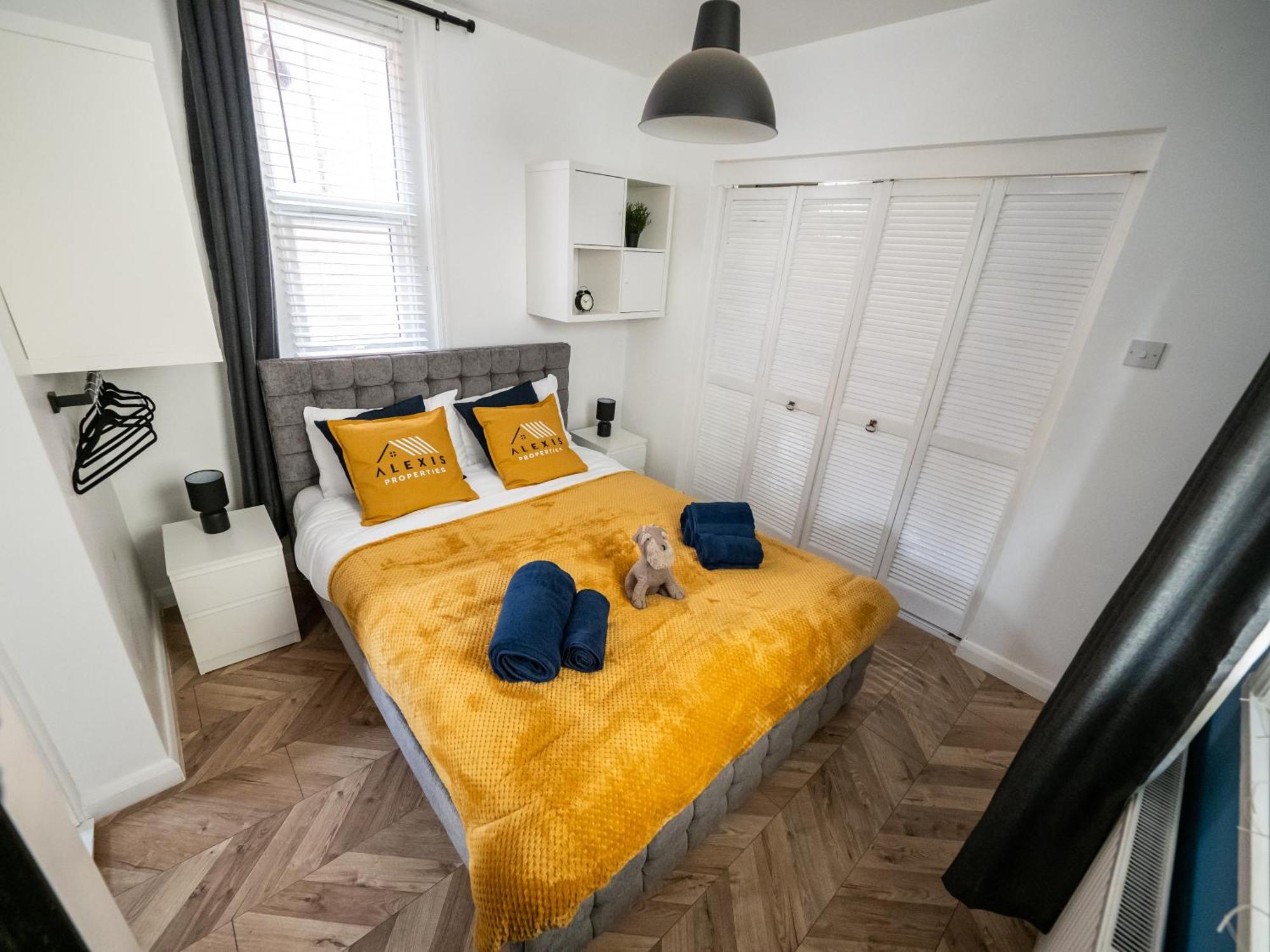 Appartement Seaside Retreat: Luxury 1-Bed, Free Parking à Portsmouth Extérieur photo